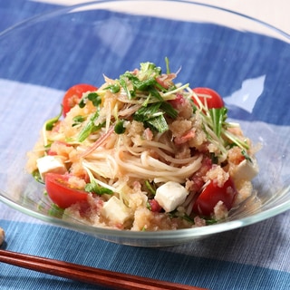 水菜とチーズの梅おろしそうめん